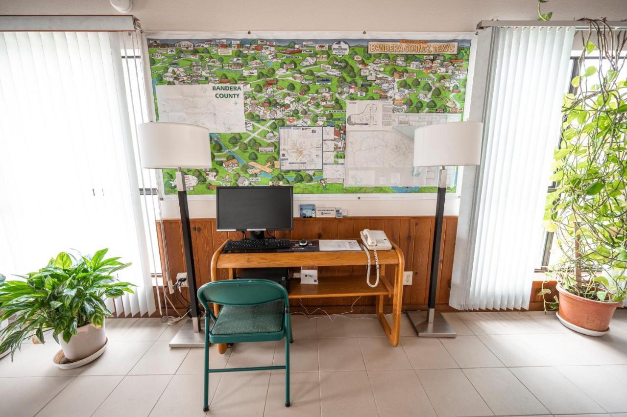 River Oak Inn Bandera Εξωτερικό φωτογραφία